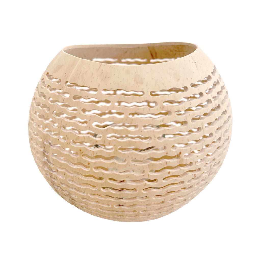 Kerzenhalter aus Kokosnuss geschnitzt