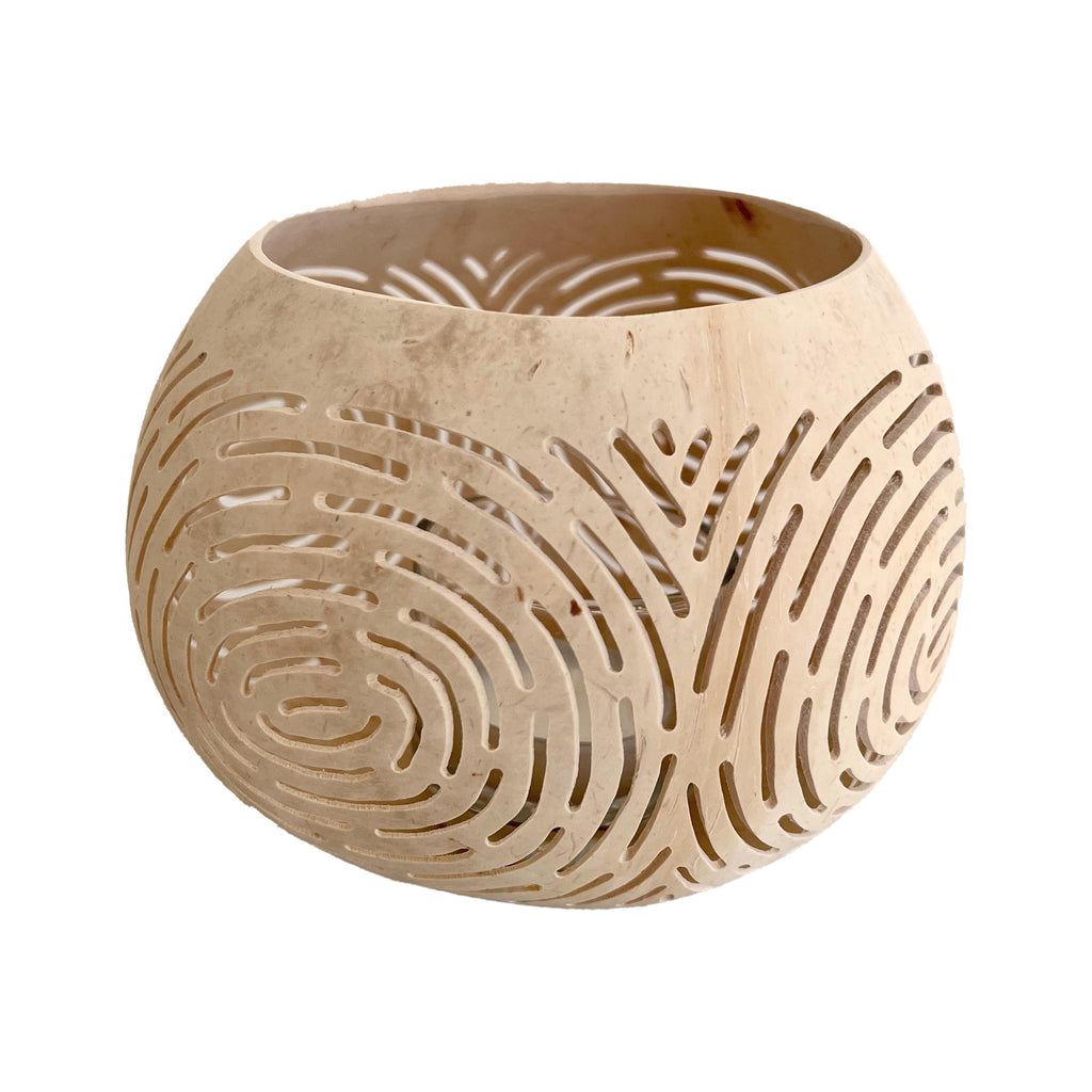 Kerzenhalter aus Kokosnuss geschnitzt